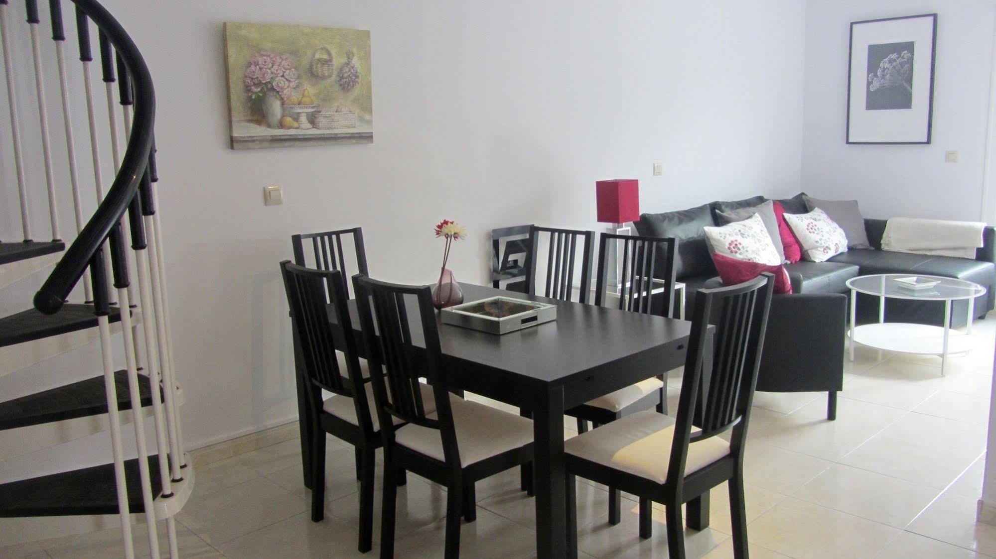 Apartamentos Decada Malaga Exterior photo