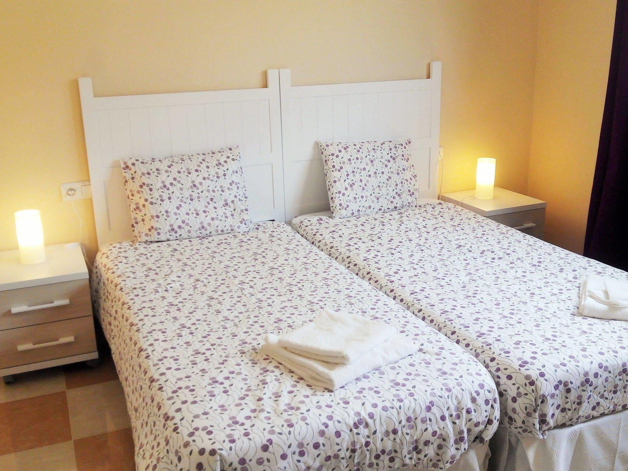 Apartamentos Decada Malaga Exterior photo